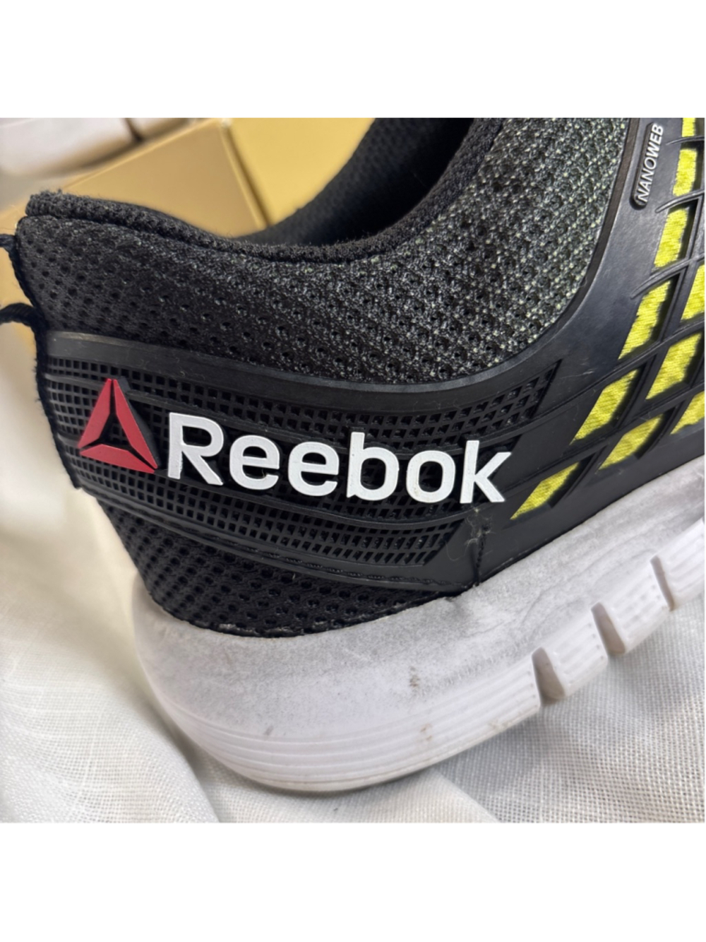 Reebok ZQuick 2.0 Running Shoe featuring Nanoweb and Z-Rated technologies. 11.5 - Picture 3 of 7